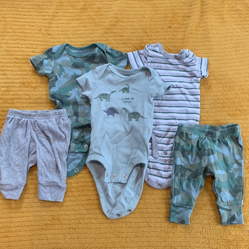 5 piece Dino outfit